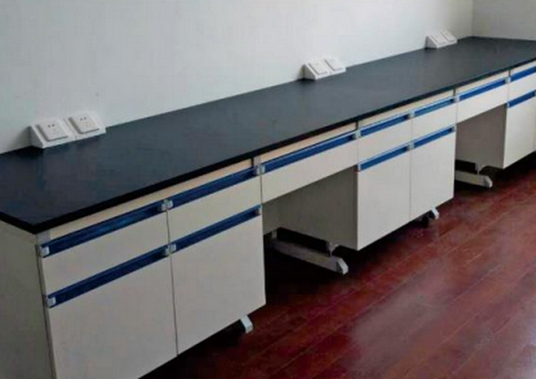 PP材質(zhì)的鄭州實(shí)驗(yàn)臺(tái)好用嗎